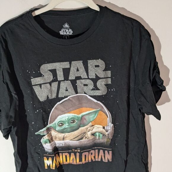Star Wars The Mandalorian Baby Yoda Grogu Graphic Tee Tshirt Men's Size Large - Picture 2 of 3